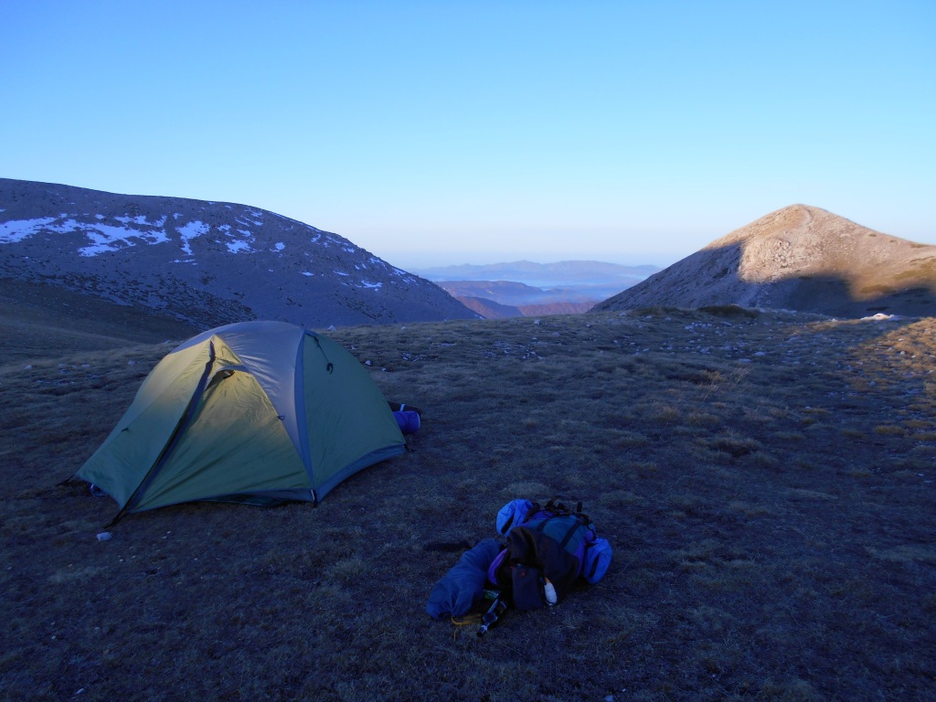 tenda, campeggio e bivacco sul monte velino, abruzzo