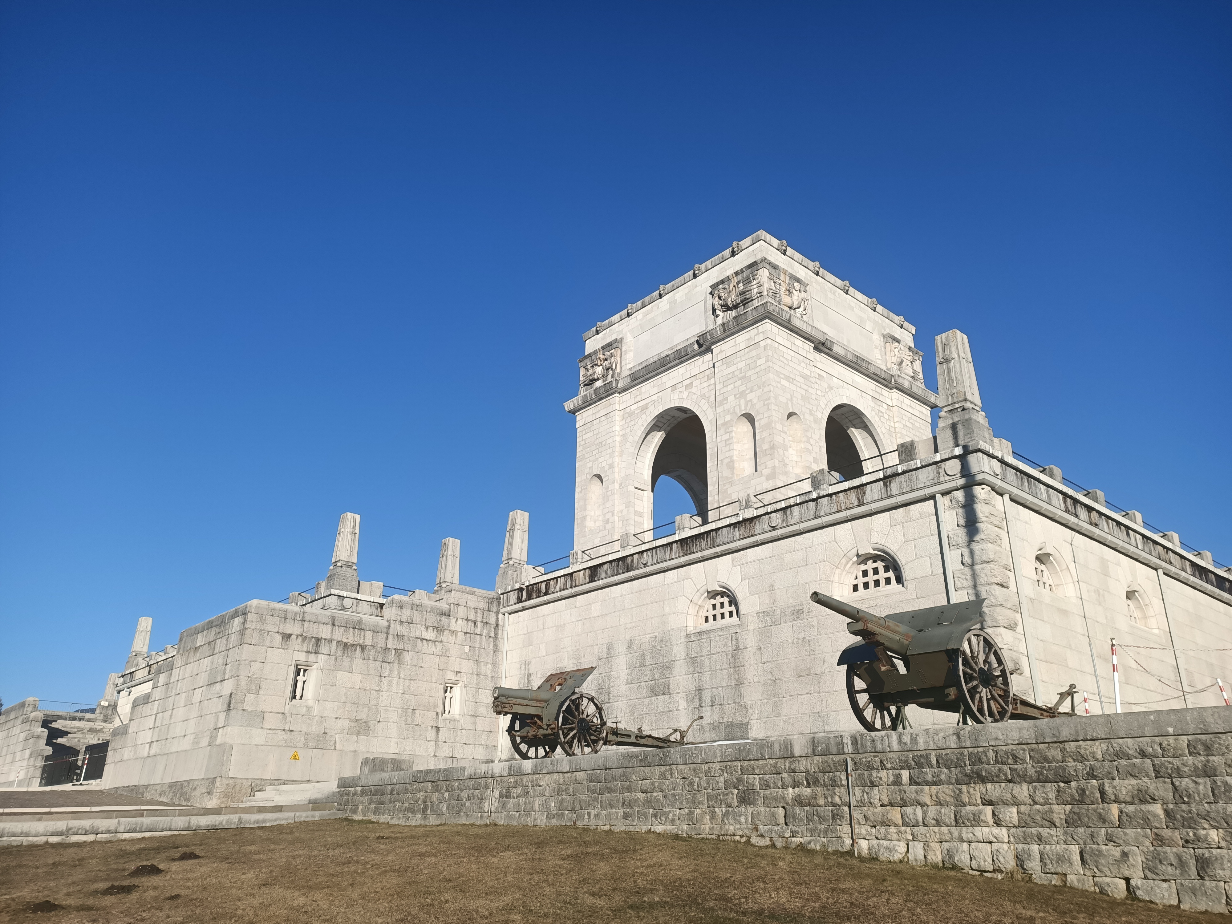 sacrario militare di Asiago, ossario nazionale, prima guerra mondiale, caduti in guerra, passeggiata altopiano di Asiago